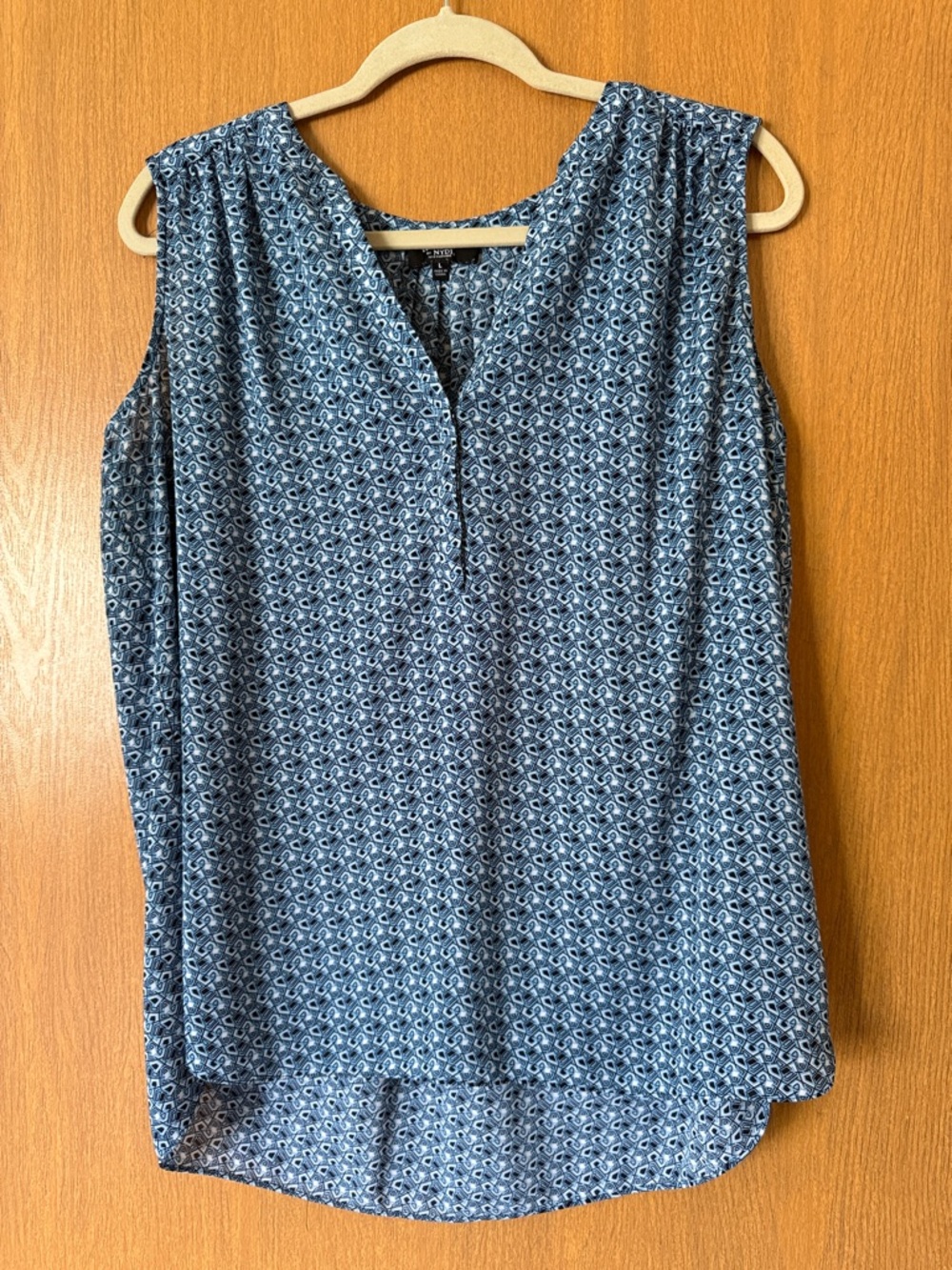 NYDJ Blue Printed Sleeveless Camisole – Size Large